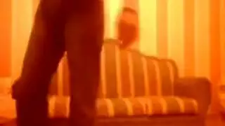 العاهرة المراهقة ندى تحب الجنس الفموي العميق والقذف على الوجه