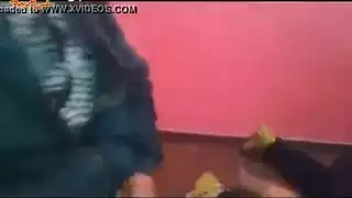 ينيك امه و يقول لها انت جميلة