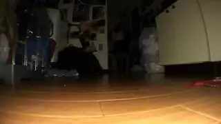 في المدرسه البنت خايفه