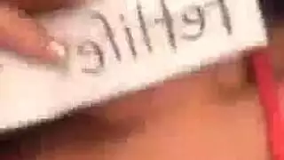 لا تستطيع التهجئة لكنها تحب الإيلاج المزدوج العنيف