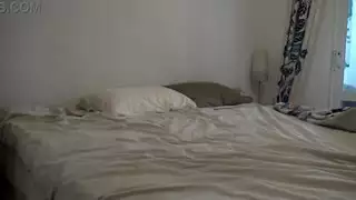 سائح أمريكي عجوز منحرف يمارس الجنس مع عاهرة مسلمة تركية كس مشعر جدًا