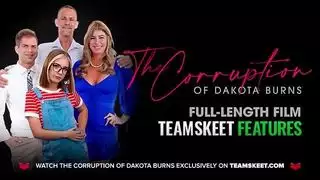 مراهقة عربية ترتدي الحجاب تمتلئ بالسائل المنوي من قبل غريب