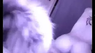 أميرة أفريقية تُهيمن عليها عدة أعضاء ذكورية