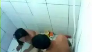 فتيان جامحون: تسجيلات جنس مثلية للرجال الفضوليين