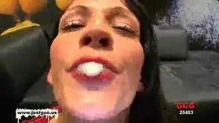 ابتلاع المني بعد نيك شرجي وحلق عميق مكثف