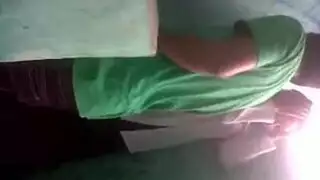 شريط سكس هندي خام: قذف في الحلق و نيك خشن تقليدي