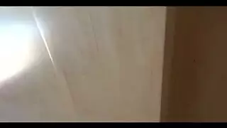 سحاق صريح: أم مثيرة وشرموطة في مأدبة كس مبلل