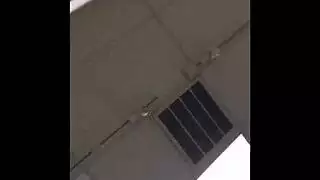 الأصدقاء الأغبياء يعطون العاهرة الشقراء إيلاج مزدوج صعب