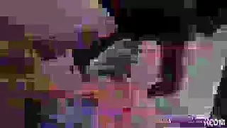 صغيرتي في سن المراهقة يحصل بوسها الوردي يمسح وأصابع الاتهام