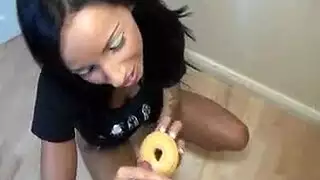 يتم تناكها بقوة على الشاطئ: نيك شرجي وكريم في كس