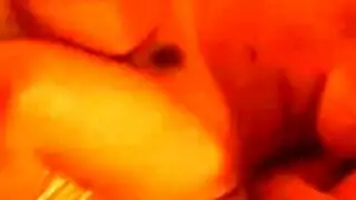 نايك محارم تحت الطاوله