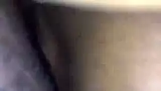 قذف خنثى: ملء الفم بالسائل المبتلع بعمق