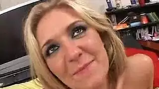 مص الصدر ولحس مترجم بالعربي